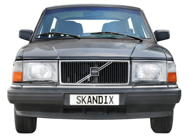 Volvo 200: front