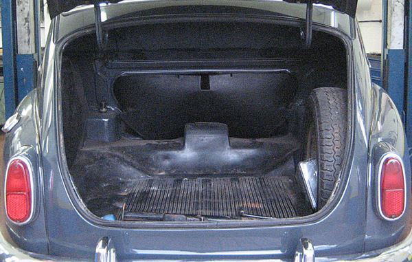 Volvo PV: Kofferraum