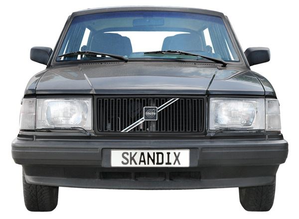 Volvo 200: Front
