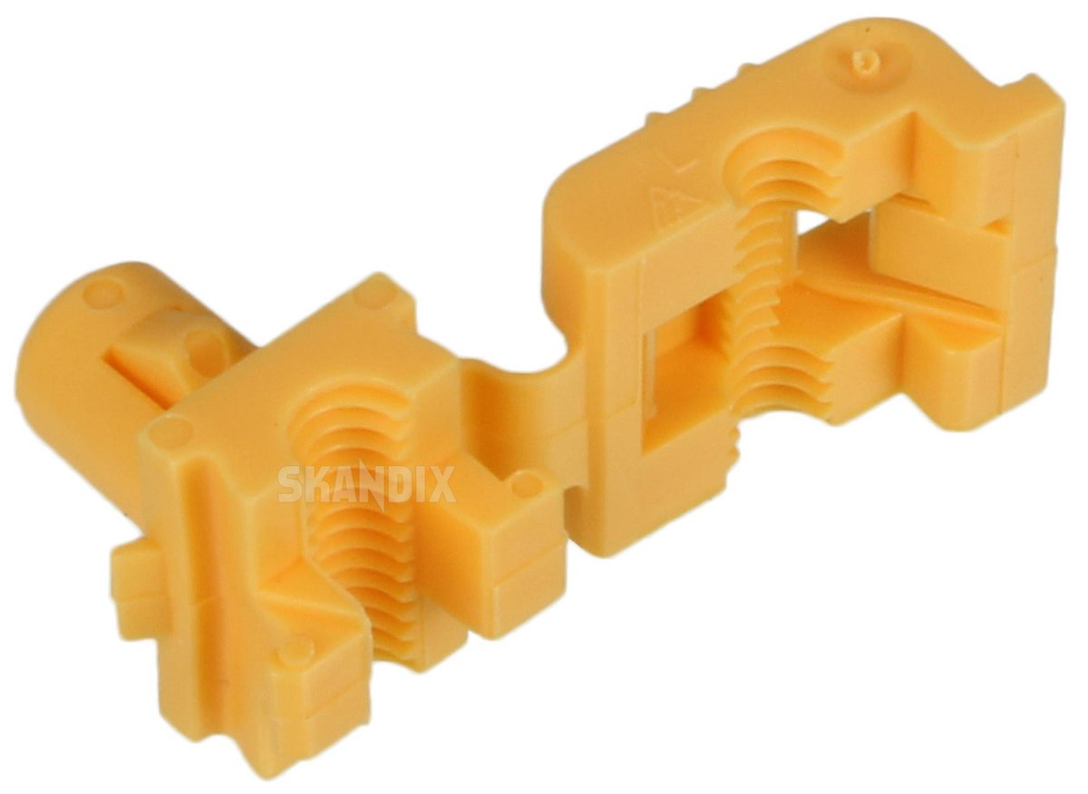16640343 SKANDIX Shop Saab parts: Clip Door lock 16640343 (1031849)