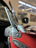 Window scraper, Side window outer