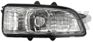 Indicator, side right 31111102 (1022175) - Volvo C30, C70 (2006-), S40, V50 (2004-), S60 (-2009), S80 (2007-), V40 (2013-), V40 CC, V70 (2008-), V70 P26 (2001-2007) - indicator side right Genuine bulb electronically exterior foldable mirror not outside right without