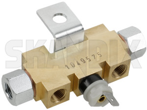 Junction, Brake lines with Brake warning switch 673764 (1049575) - Volvo 120, 130, 220, 140, P1800, P1800ES - 1800e brakelining junction brake lines with brake warning switch p1800e skandix SKANDIX 2  2circuit 2 circuit 6 brake contact differential front pressure switch upper warning with