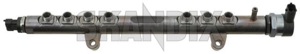 Fuel Distribution pipe 30777759 (1067098) - Volvo C30, C70 (2006-), S40, V50 (2004-), S60, V60, S60 CC, V60 CC (2011-2018), S80 (2007-), V70, XC70 (2008-), XC60 (-2017) - fuel distribution line fuel distribution pipe fuel distribution tube fuel distributor pipe fuel manifold pipe Genuine 