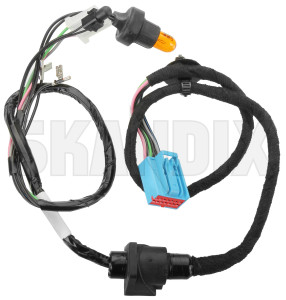 Harness, Outside mirror right 30716930 (1081152) - Volvo S40, V50 (2004-) - cables harness outside mirror right mirrorcables mirrorharness mirrorwires wires wiring Genuine electronically foldable not right