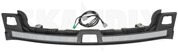 Abdeckung, Koffer-/ Laderaumkante beleuchtet charcoal 32460469 (1088163) - Volvo XC60 (2018-) - ОЕ-Nummern: 31659886, 32310166, 32353288 - Keywords: abdeckung koffer laderaumkante beleuchtet charcoal abdeckung koffer laderaumkante beleuchtet charcoal kofferraumkante ladekante Original beleuchtet beleuchtung charcoal holzkohlefarbener mit